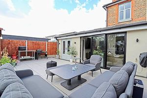 Front Entertaining Area- click for photo gallery